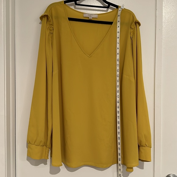 LOFT 26 Plus Yellow/Mustard color “very elegant” blouse - Picture 7 of 8